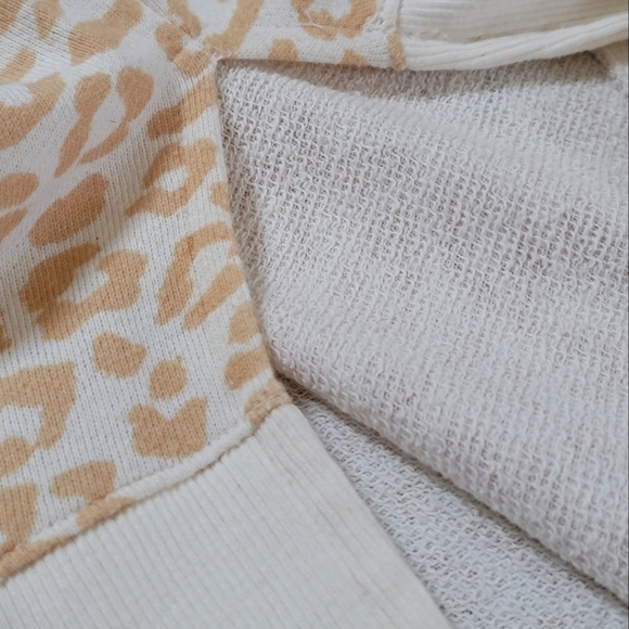 CHRISTMAS SWEATSHIRT - Picture 6 of 6